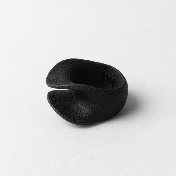 Dinka - Anello - Tecnica