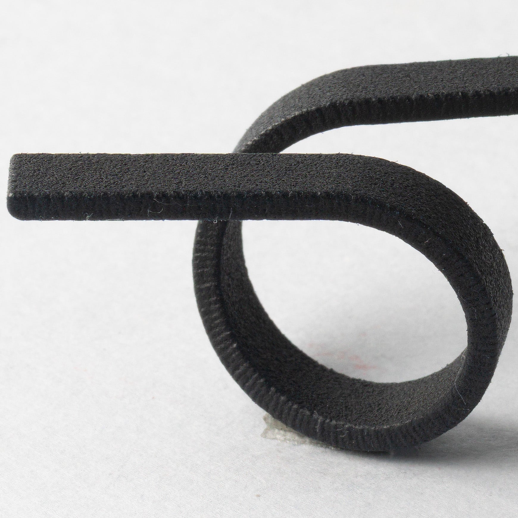ANELLO_TAPE_BLACK_DETTAGLIO.jpg