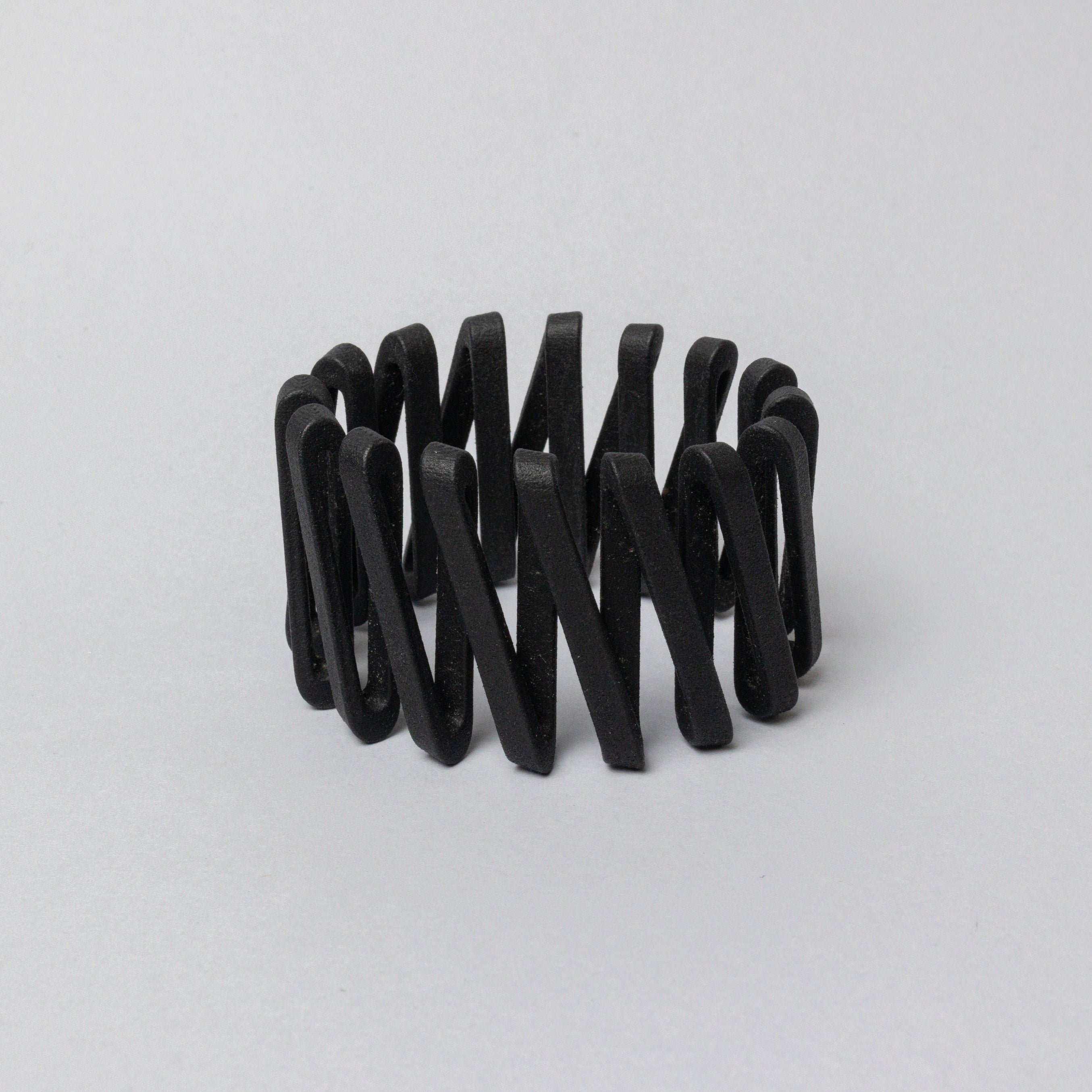 BRACCIALE_TAPE_BLACK_SFONDO_GRIGIO_2.jpg