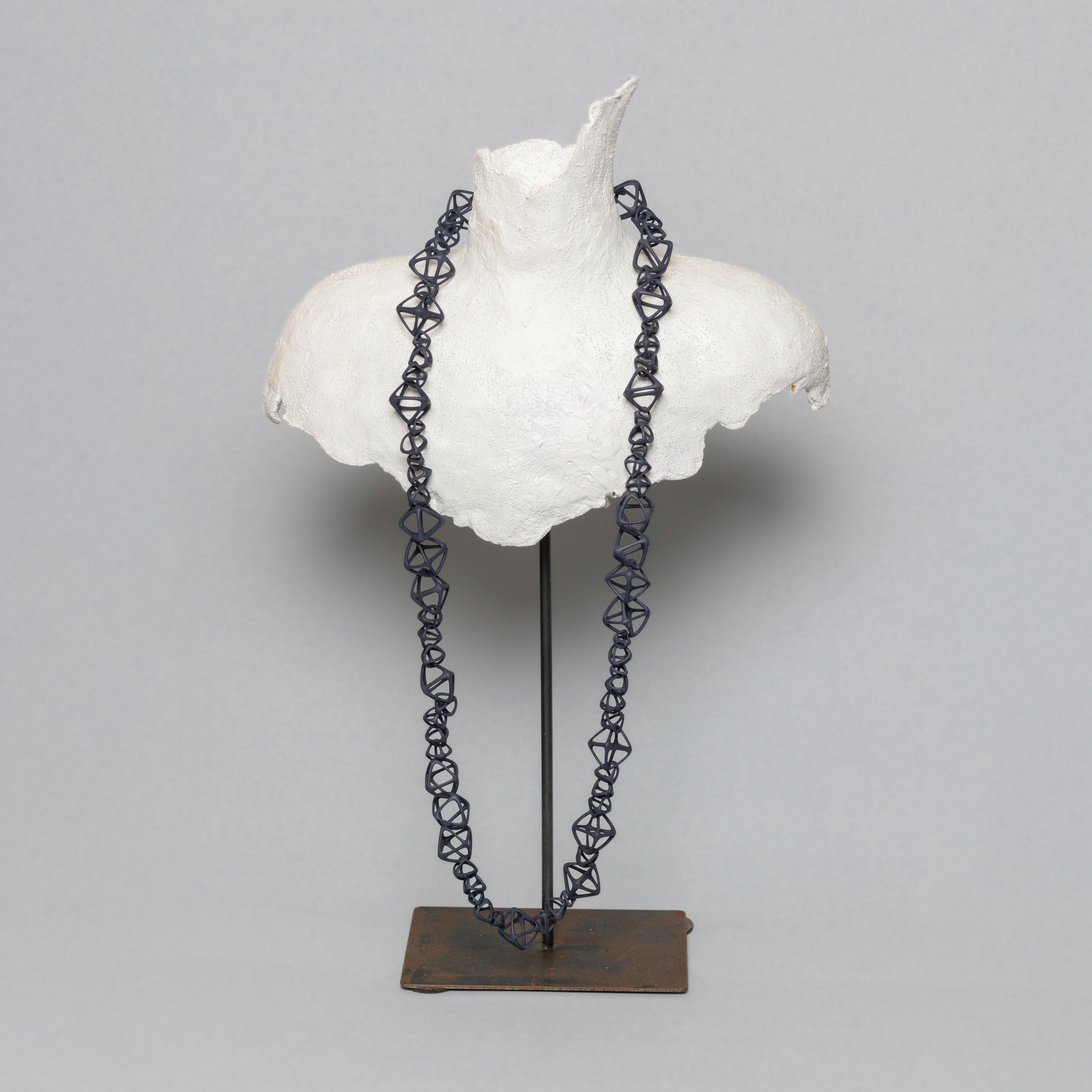 Intrigo Big - Necklace