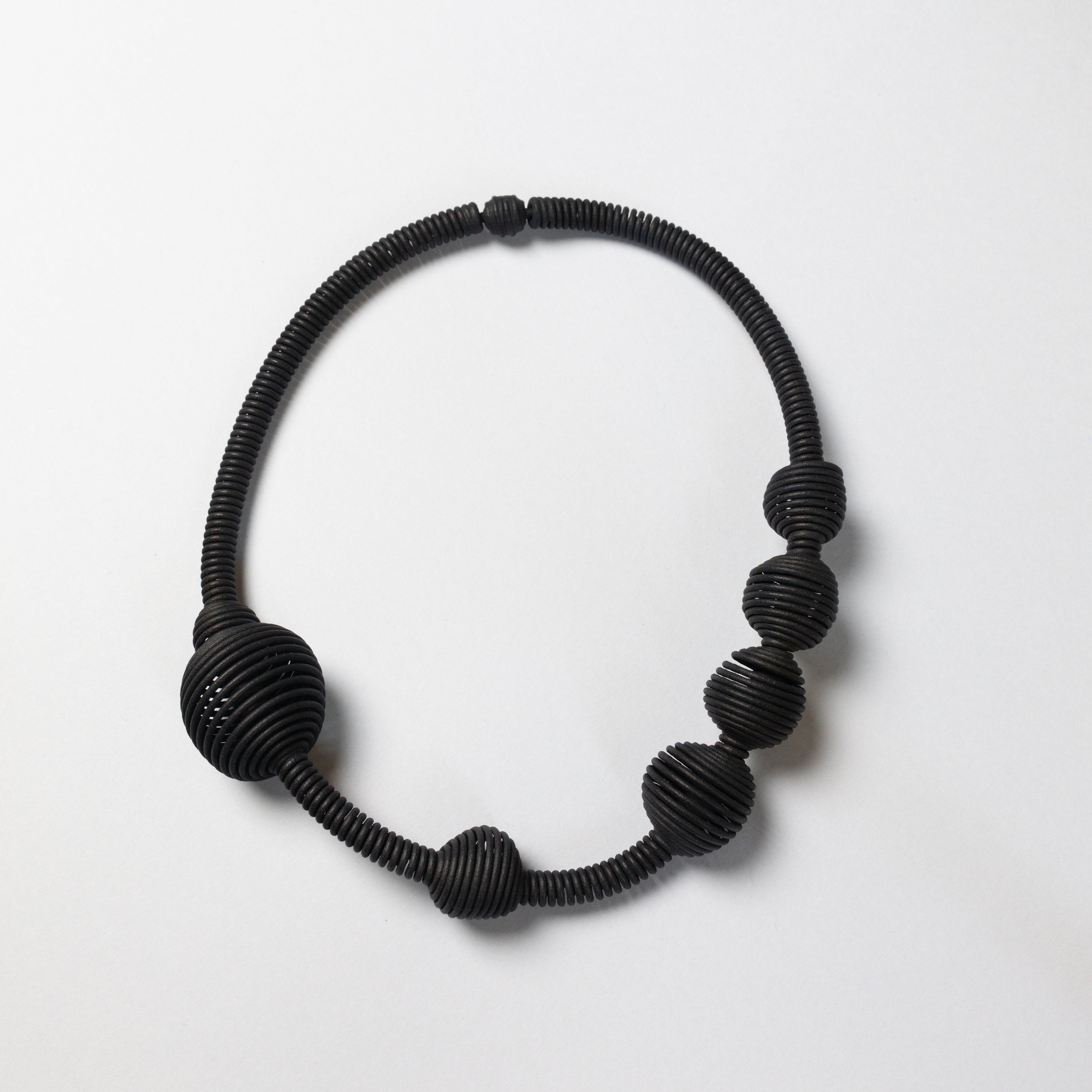 COLLANA_SPIRALE_BLACK_2.jpg