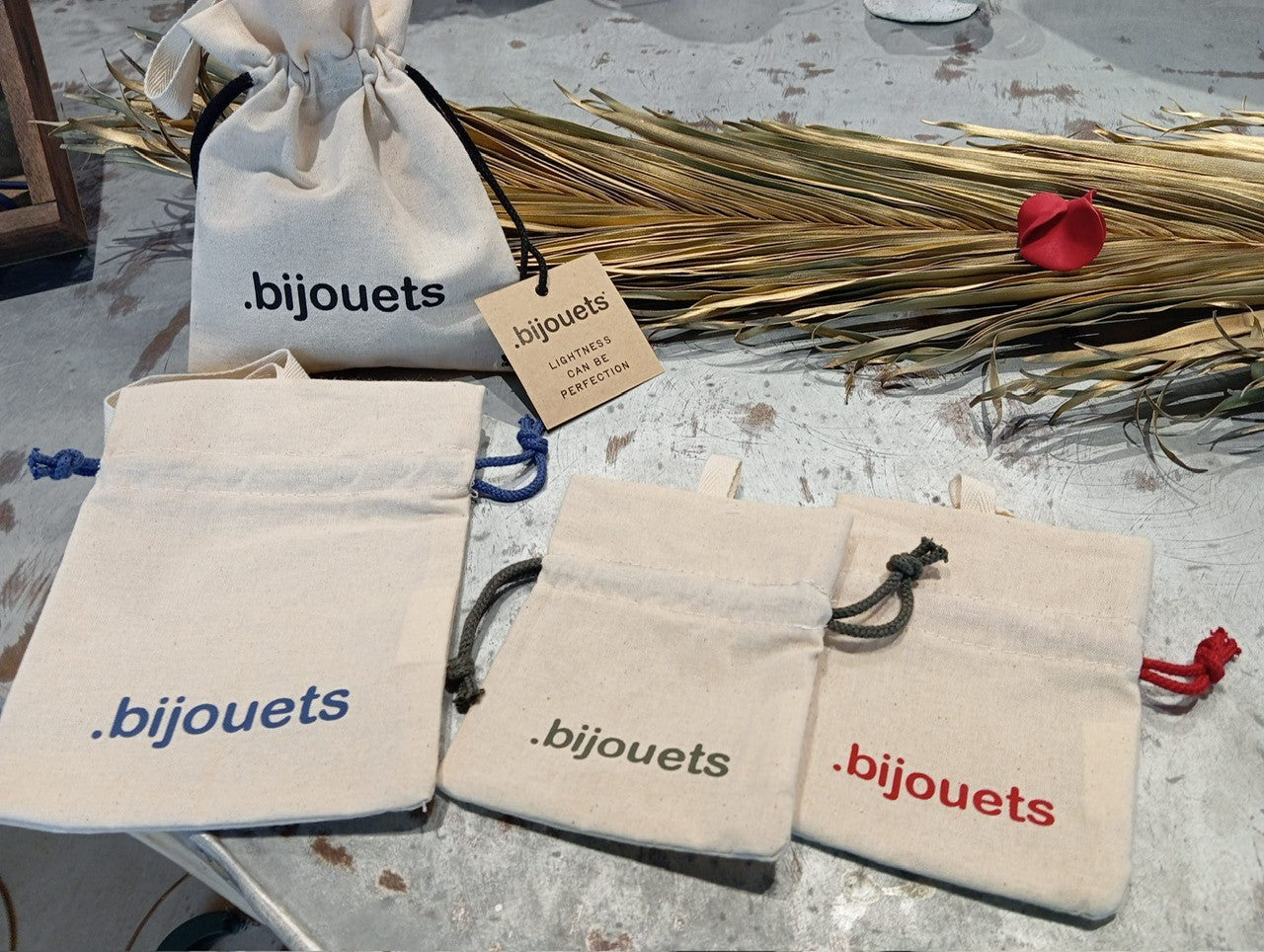 PACKAGING_.BIJOUETS.jpg
